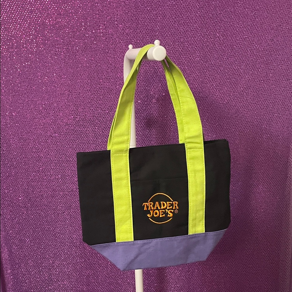🏝️🎉Trader Joes Limited Edition 2025 Trick or Treat Mini Canvas Tote - Picture 5 of 5